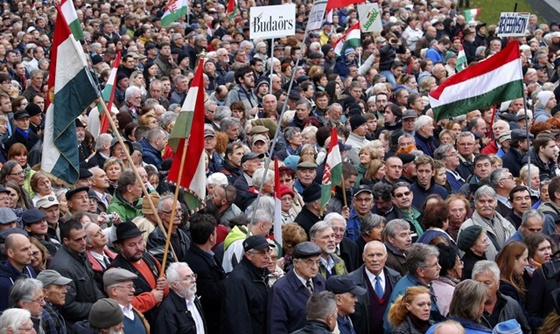 [포토] 반공봉기 60주년을 기념하기 위해 모인 헝가리 시민들