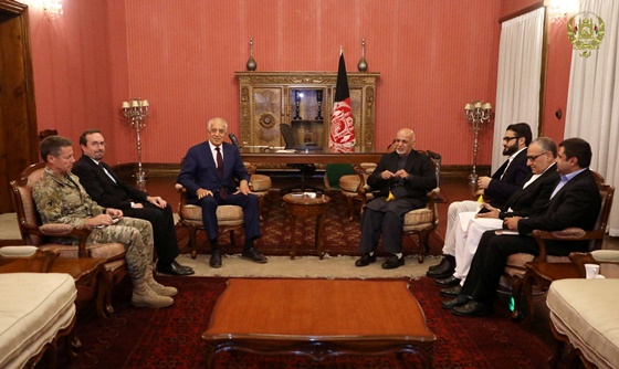 [포토] 아프가니스탄 대통령과 회동한 칼릴자드 미국 특사
